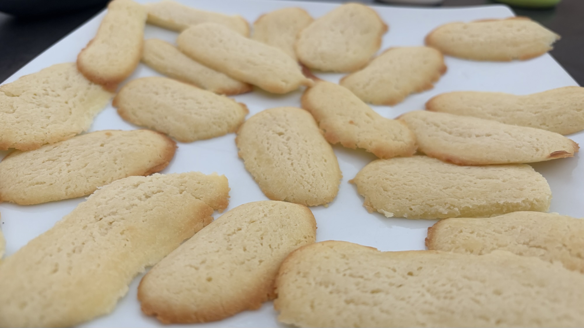 Que faire avec un reste de blanc d’œuf ? Des langues de chat !