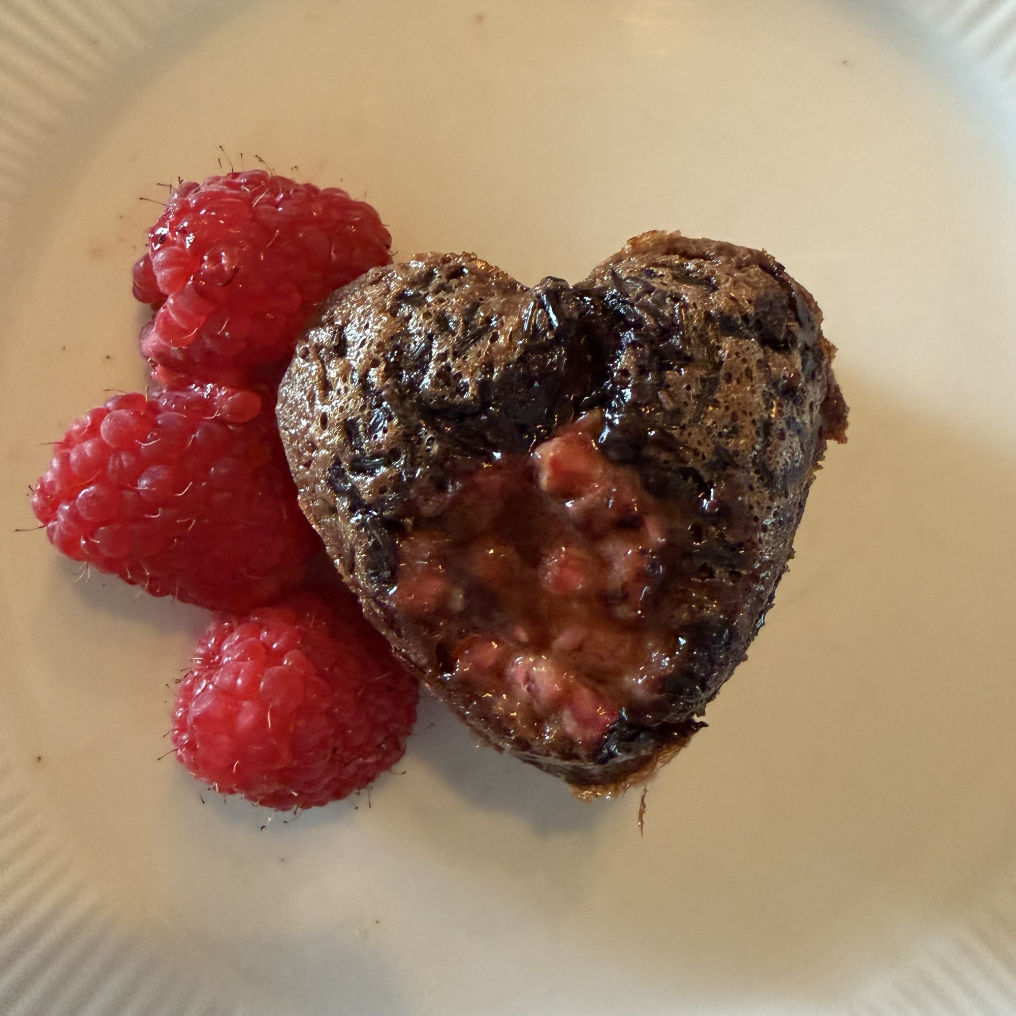 Petits fondants au chocolat, cœur framboise ❤️