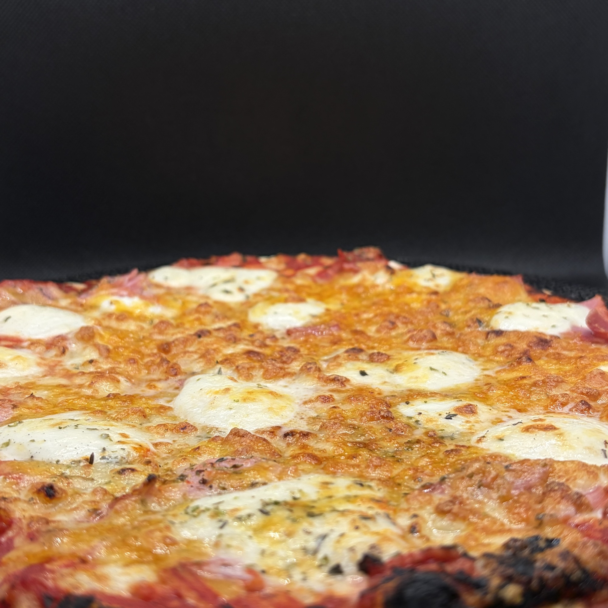 La pizza margherita napolitaine maison