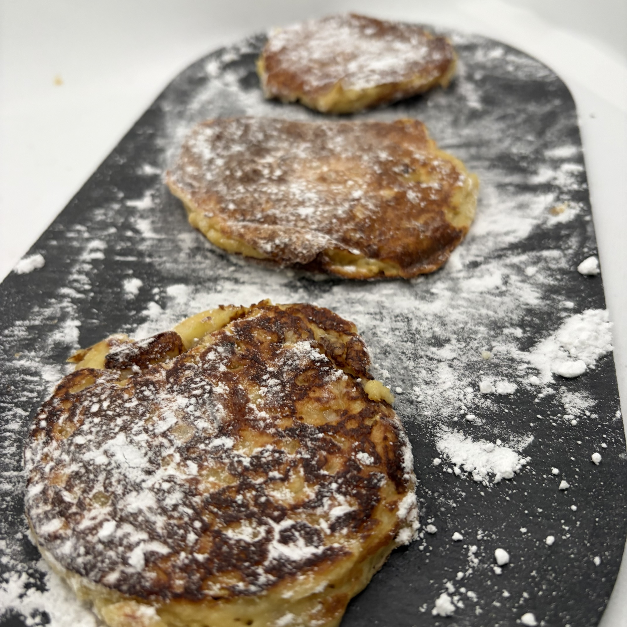 Beignets aux pommes, comme des pancakes