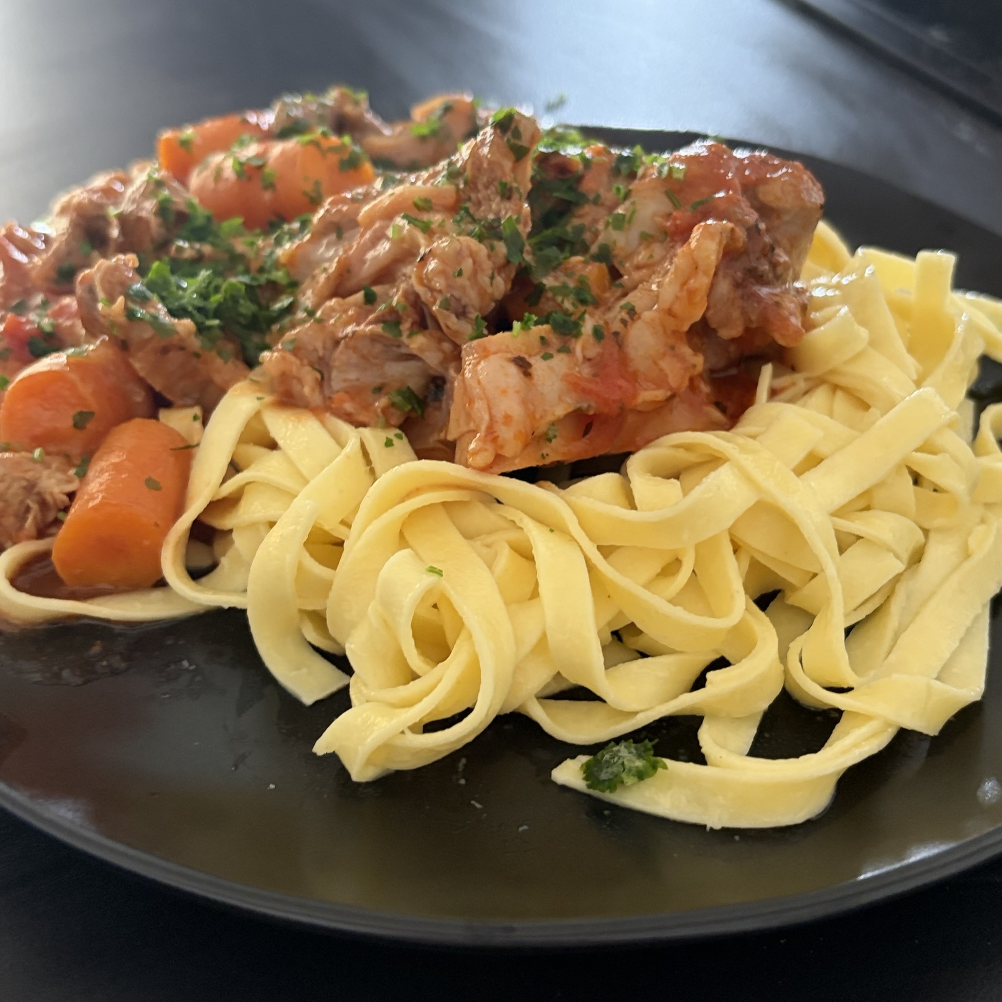 Osso bucco à la milanaise : le plat réconfortant qui met tout le monde d’accord !
